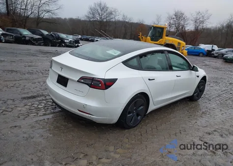 2022 Tesla Model 3 Long Range Dual Motor All-Wheel Drive z USA, uszkodzony, nr VIN 5YJ3E1EB5NF115071